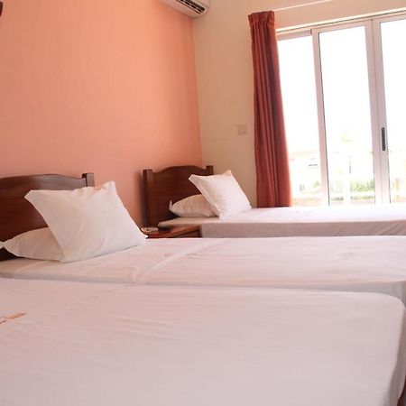 Restaurante Residencial Nova Cidade Porto Novo Kültér fotó