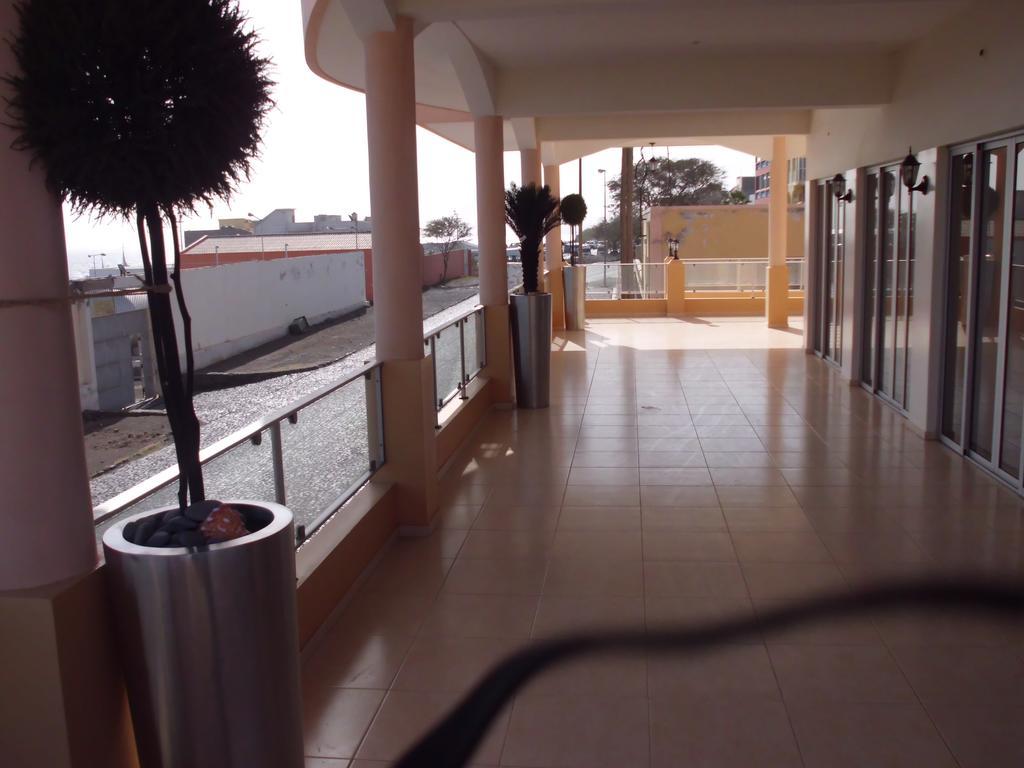 Restaurante Residencial Nova Cidade Porto Novo Kültér fotó